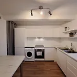 Le Biarritz - Vue Cathédrale Et Parking Gratuit Appartamento *