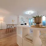 Le Biarritz - Vue Cathédrale Et Parking Gratuit Appartamento Reims