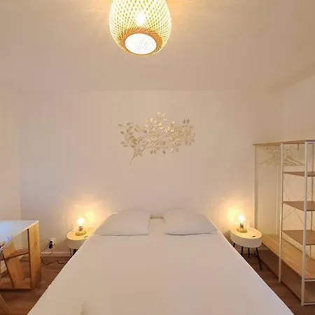 Le Biarritz - Vue Cathédrale Et Parking Gratuit Apartamento Reims