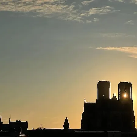 Le Biarritz - Vue Cathédrale Et Parking Gratuit * Reims