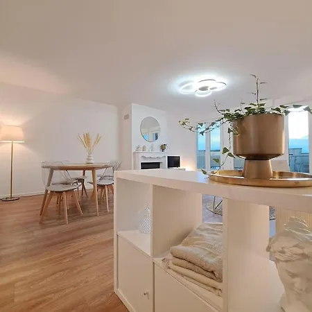 Le Biarritz - Vue Cathédrale Et Parking Gratuit Apartamento Reims